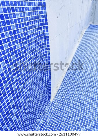 Pool liner working. Plastic Welding Machine. Welding plastic coverings for pool.Vinyl cloth welding.Welding of vinyl cloth for pool. Waterproofing and lining the inner surface of the pool bowl. 