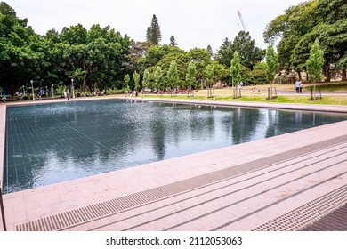 The Pool Of Reflection At Anzac Memorial, Hyde Park It Is The Principal War Memorial Of New South Wales. It Is A Living Monument To Service And Sacrifice And Cultural And Civic Space. Sydney, Dec 2019