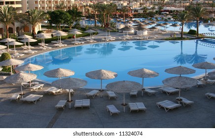 pool side