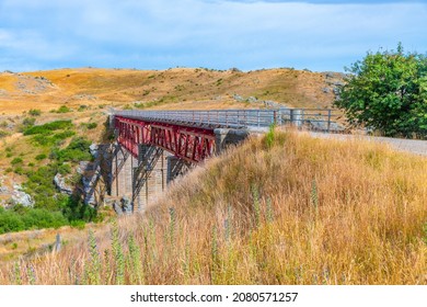 Poolburn viaduct at Central Otago Railway bicycle trail in New Zealand