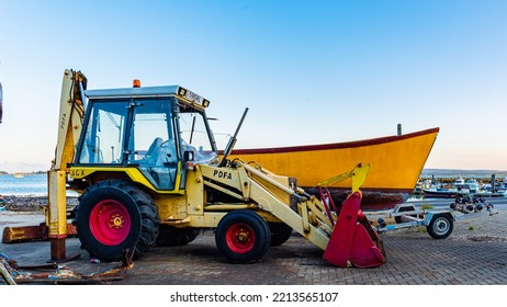 POOLE, UNITED KINGDOM - Aug 15, 2021: A Closeup Of A Colorful PDFA Farm Tractor