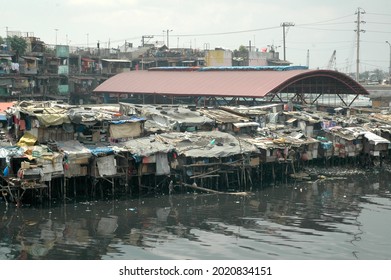 Poor Settlement On Pasig River Manila, Philippines