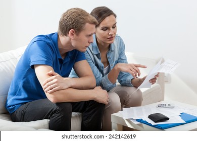 Poor Young Marriage Reading High Unpaid Bills