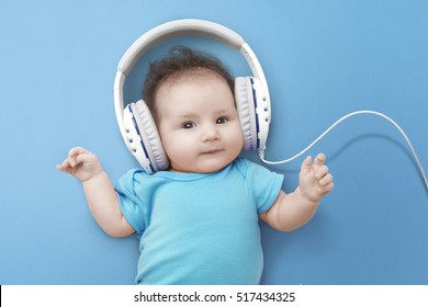 Baby Headphones Images Stock Photos Vectors Shutterstock