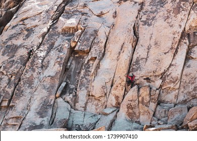 Popular Climbing And Rock Formations - Joshua Tree National Park