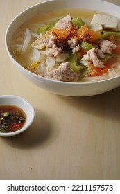 Popular Malaysia Hawker Food - Bitter Gourd Soup With Rice Noodles, Tomatoes, Tofu And Minced Meats