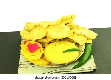 Popular  Traditional Gujarati Indian Snack Fafda Jalebi
