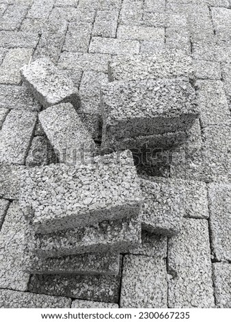 Porous block paving is very good for use in areas that have high rainfall, the perfect water absorption capacity keeps pavement from flooding