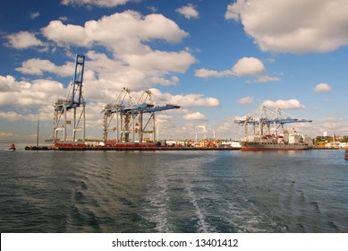 Port Of Auckland, Container Yard