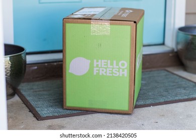 Port Charlotte, Florida - March 23, 2022: Received My First Hello Fresh Subscription Meal Plan On My Porch Front Door Rug. Hello Fresh Is A Great Plan With Easy Fast Dinner Recipes Delivery With Food