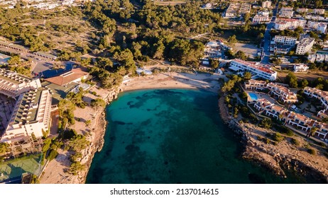 La plage du Port des Torrent à Ibiza