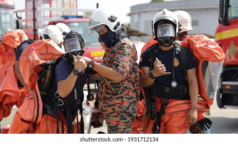 Port Dickson, Malaysia, March 2, 2021- The Hazmat Special Team Of The Fire And Rescue Department Of Malaysia, Conducted Hazmat Training At The Oil Treatment Center, Port Dickson.