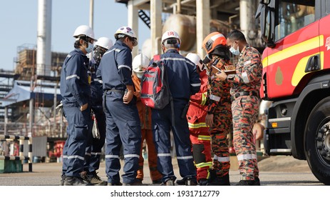 Port Dickson, Malaysia, March 2, 2021- The Hazmat Special Team Of The Fire And Rescue Department Of Malaysia, Conducted Hazmat Training At The Oil Treatment Center, Port Dickson.