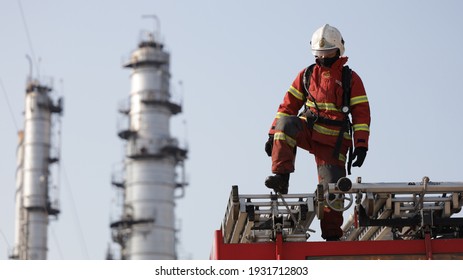 Port Dickson, Malaysia, March 2, 2021- The Hazmat Special Team Of The Fire And Rescue Department Of Malaysia, Conducted Hazmat Training At The Oil Treatment Center, Port Dickson.