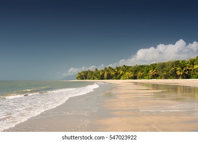 Port Douglas Beach, Queensland, Australia