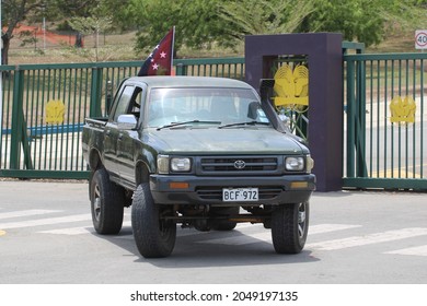 Toyota Hilux Ln106 Images Stock Photos Vectors Shutterstock