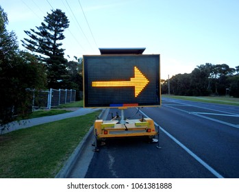 Portable Electronic Traffic Sign Sideway Arrow Pointing Right