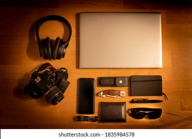 Portable tech objects to travel