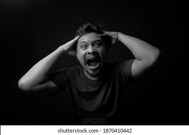 Miedo La Oscuridad Imagenes Fotos De Stock Y Vectores Shutterstock