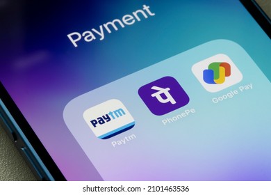 Portland, OR, USA - Jan 5, 2022: Popular Digital Payment Apps In India - Paytm, PhonePe, And Google Pay - Are Seen On An IPhone.