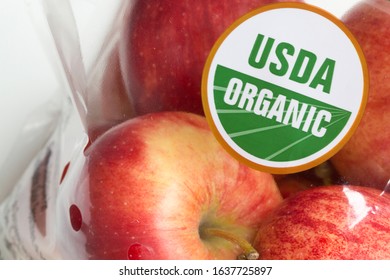 Portland, Oregon, USA - Jan 23, 2020: USDA Organic Label Is Seen On A Bag Of Gala Apples.