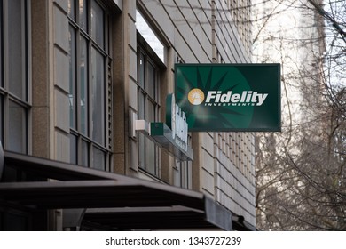 Portland, OR / USA - March 17 2019: Fidelity Investments Banner On The Side Of The Building.