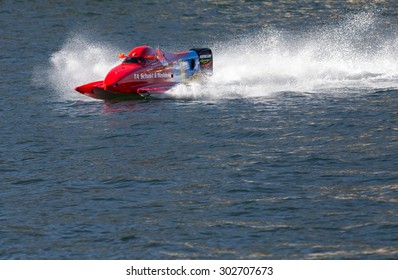 PORTO - GAIA, PORTUGAL - AUGUST 2, 2015: Jonas Andersson (SWE) During The U.I.M. F1H2O World Championship In Porto & Gaia, Portugal.