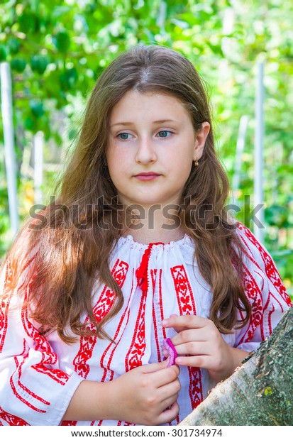 Portrait 10 Year Old Girl Wearing Stock Photo 301734974 | Shutterstock