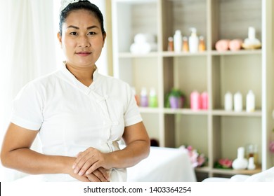 Portrait Of Asian Female Business Owner Standing In Spa Salon. Start,  Leisure, Lifestyle Beauty Woman Concept