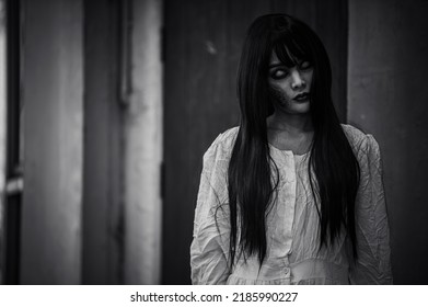 Portrait Asian Woman Make Ghostscary Horror Stock Photo 2185990227 ...