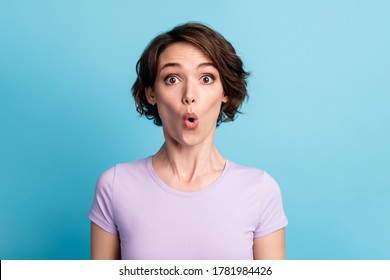 Portrait of astonished girl hear unbelievable novelty impressed stare stupor wear casual style outfit isolated over blue color background