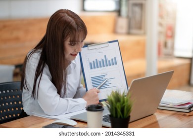 Portrait Attractive Business Female Showing Customer Stock Photo ...