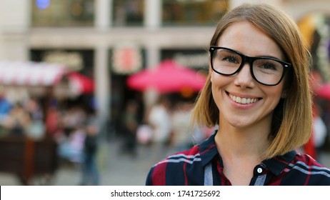 155,862 Portraits millennial Images, Stock Photos & Vectors | Shutterstock