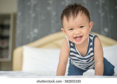 Portrait Baby Smile On Bed Room Stock Photo 582835330 | Shutterstock