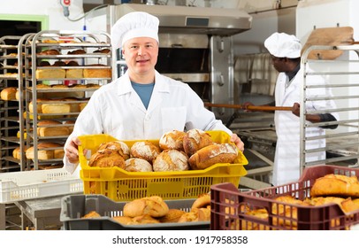 Portrait Baker Fresh Bread Bakery High Stock Photo 1917958358 ...