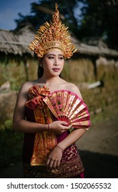 Portrait Balinese Dancer Balinese Woman Traditonal Stock Photo ...