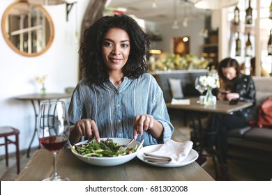 217,565 Woman restaurant portrait Images, Stock Photos & Vectors ...