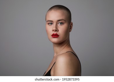 Portrait Beautiful Bald Woman Looking Camera Stock Photo 1952873395 ...