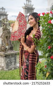 Portrait Beautiful Bali Girl Dress Posing Stock Photo 2175252633 ...