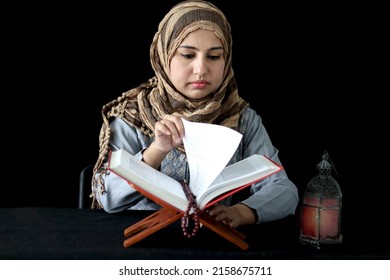 17,330 Beautiful Quran Stock Photos, Images & Photography | Shutterstock