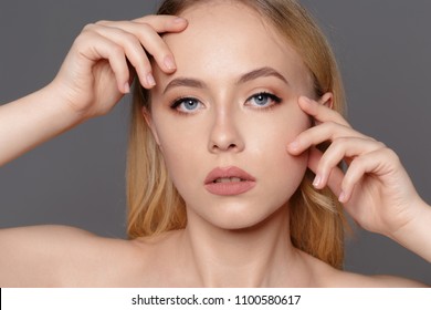 Portrait Beautiful Woman Stock Photo 1100580617 Shutterstock Portrait Beautiful Woman Stock Photo 1100580617 Shutterstock