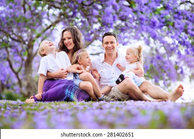 92,023 Purple family background Images, Stock Photos & Vectors