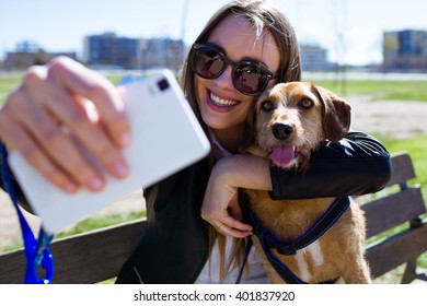 2,441 Animal using smartphone Images, Stock Photos & Vectors | Shutterstock