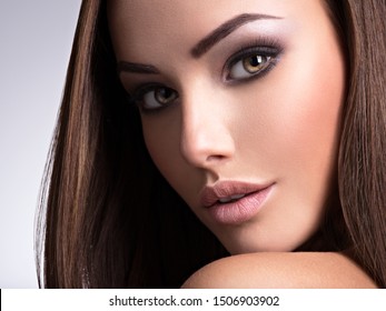 36,866 Female straight pose for modeling Images, Stock Photos & Vectors ...