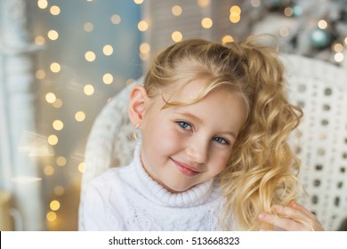 Portrait Blonde Pretty Little Girl Smiles Stock Photo 513668323 ...