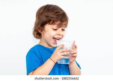 213,314 Kid drinking Images, Stock Photos & Vectors | Shutterstock