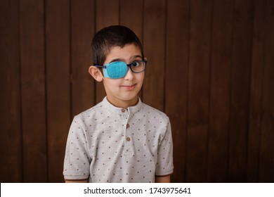 2,388 Child lazy eye Images, Stock Photos & Vectors | Shutterstock