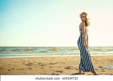 White stripes naked pics, super hot skinny babe nude