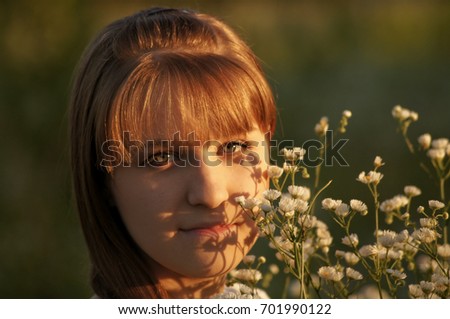 Similar – Junge Frau, die in der Natur meditiert.