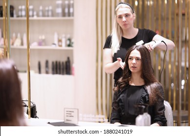 Haircutter Images, Stock Photos & Vectors | Shutterstock
